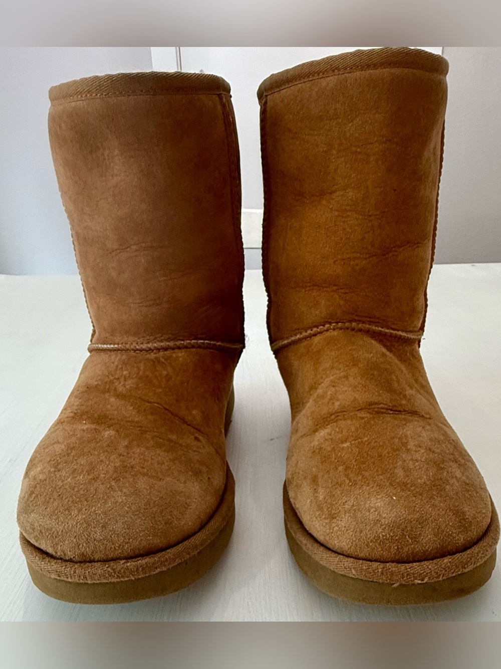 UGG Classic Short II Chestnut Suede Boots Women’s Size 10